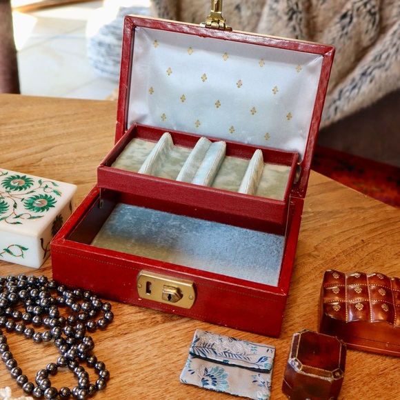 Vintage Mid Century Jewelry Box - Picture 2 of 10